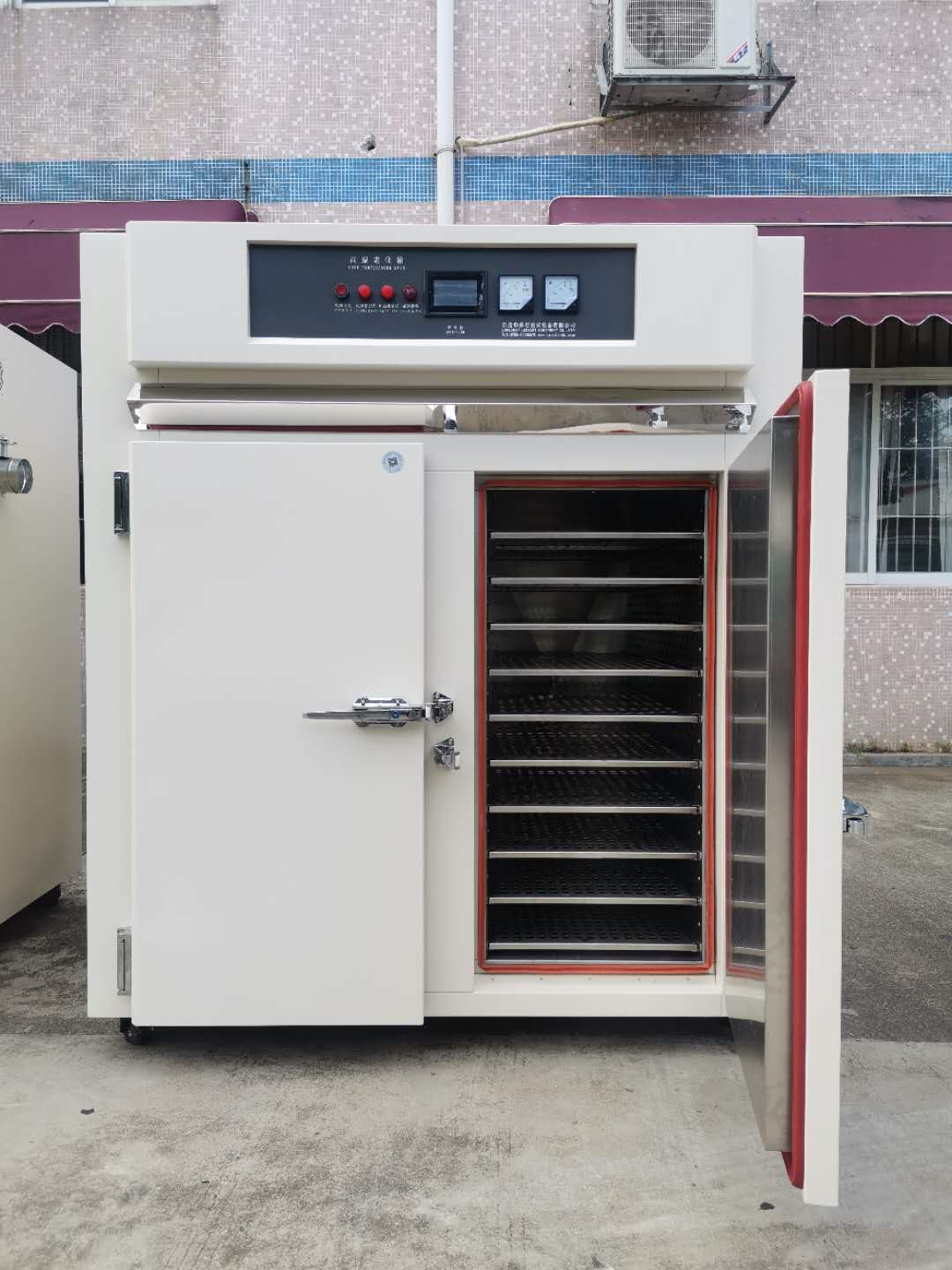 雙開(kāi)門(mén)精密烘箱_萊思測(cè)試設(shè)備